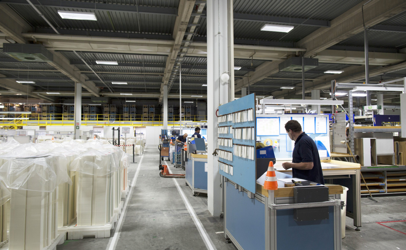 VKS Estampaciones Metálicas · Estampación Metálica para Fabricación Industrial de Piezas a Medida en Girona